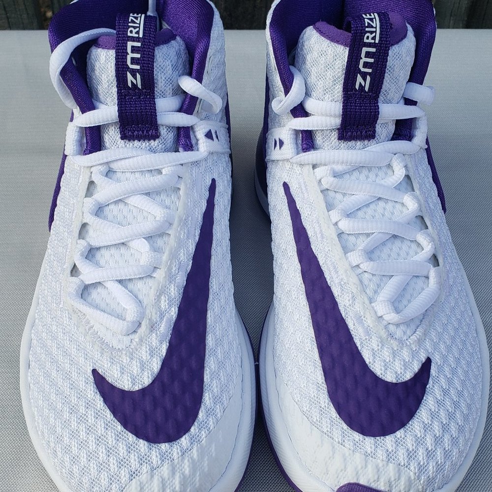 NIKE Zoom Rize ~  Purple & White ~ Size 4.5